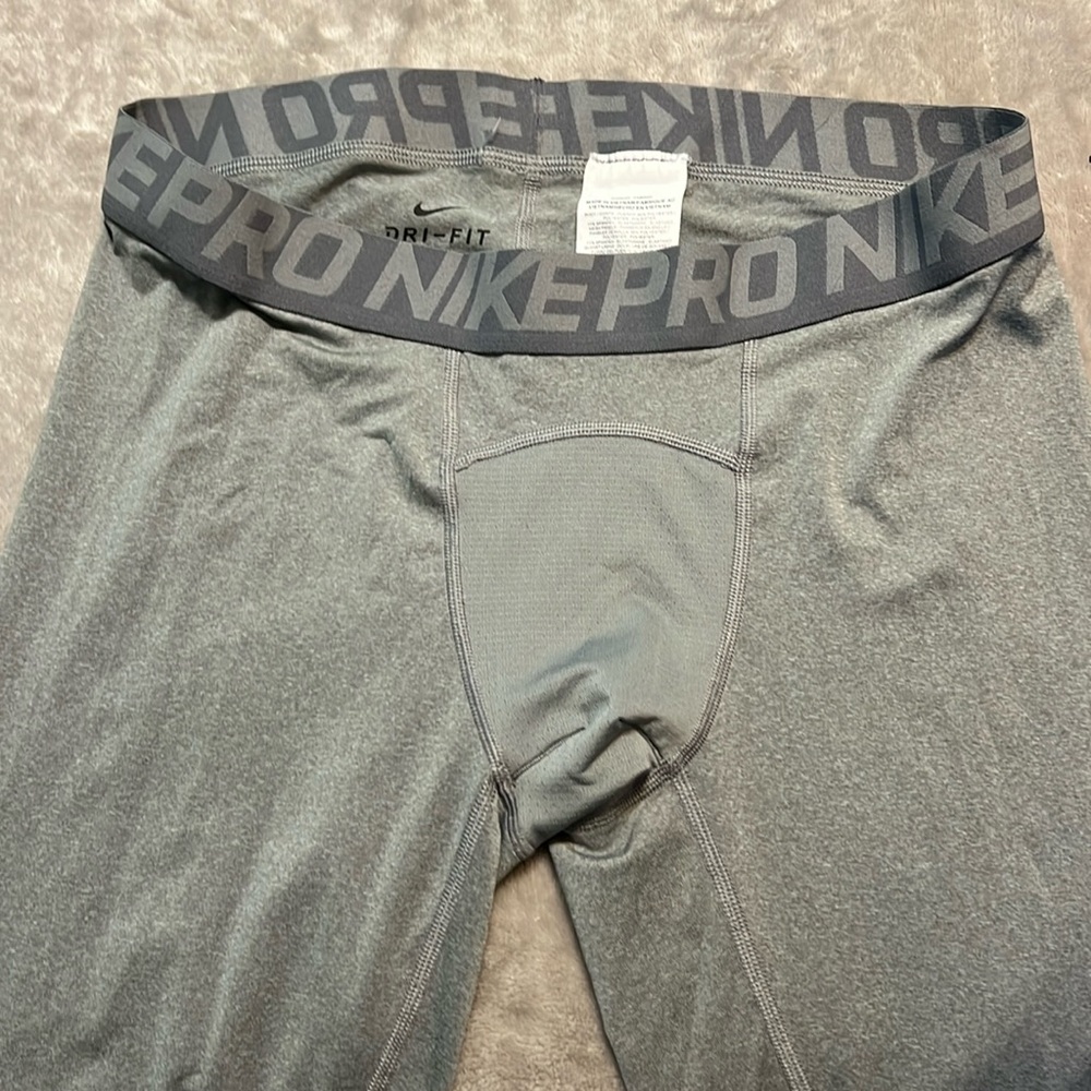 Men’s Nike compression 3/4 leggings L